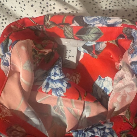 H&M Red and Blue Button Down Shirt - Picture 2 of 3